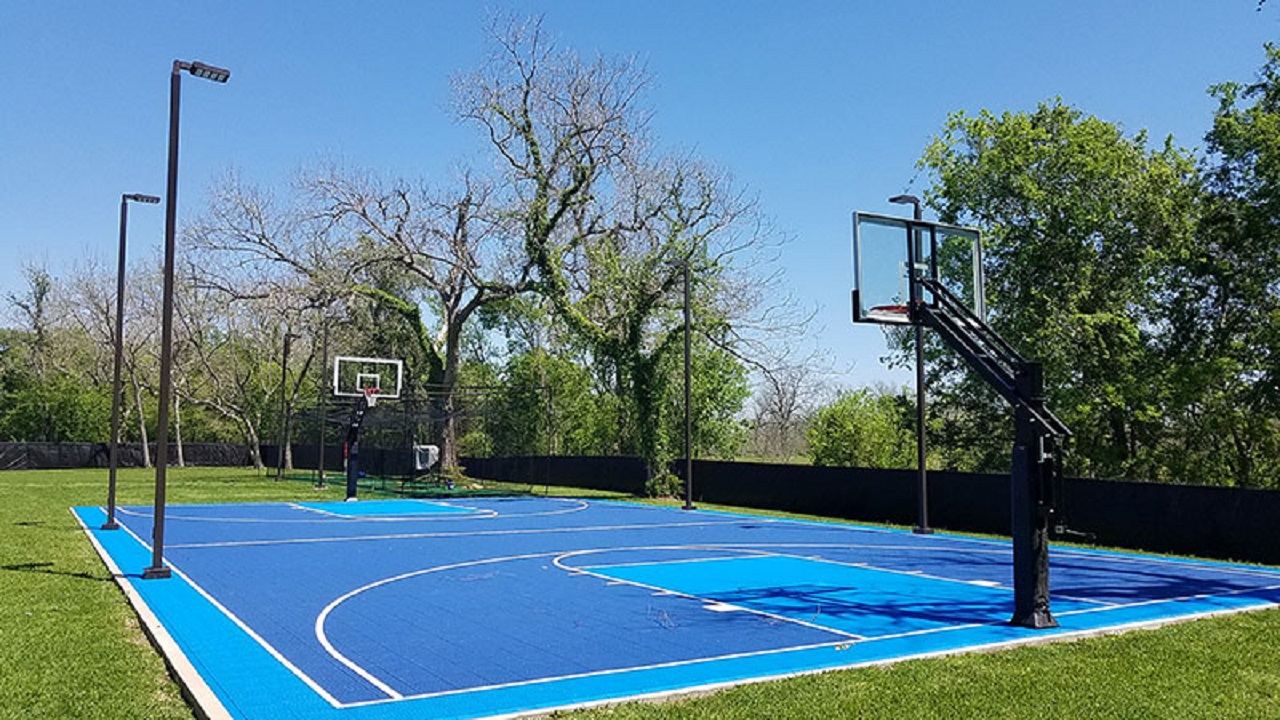 Top 5 Must-Have Accessories for Your Home Sport Court